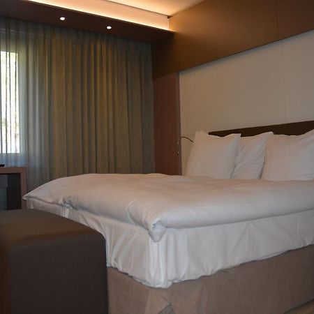 Hotel Forum Martigny Bagian luar foto