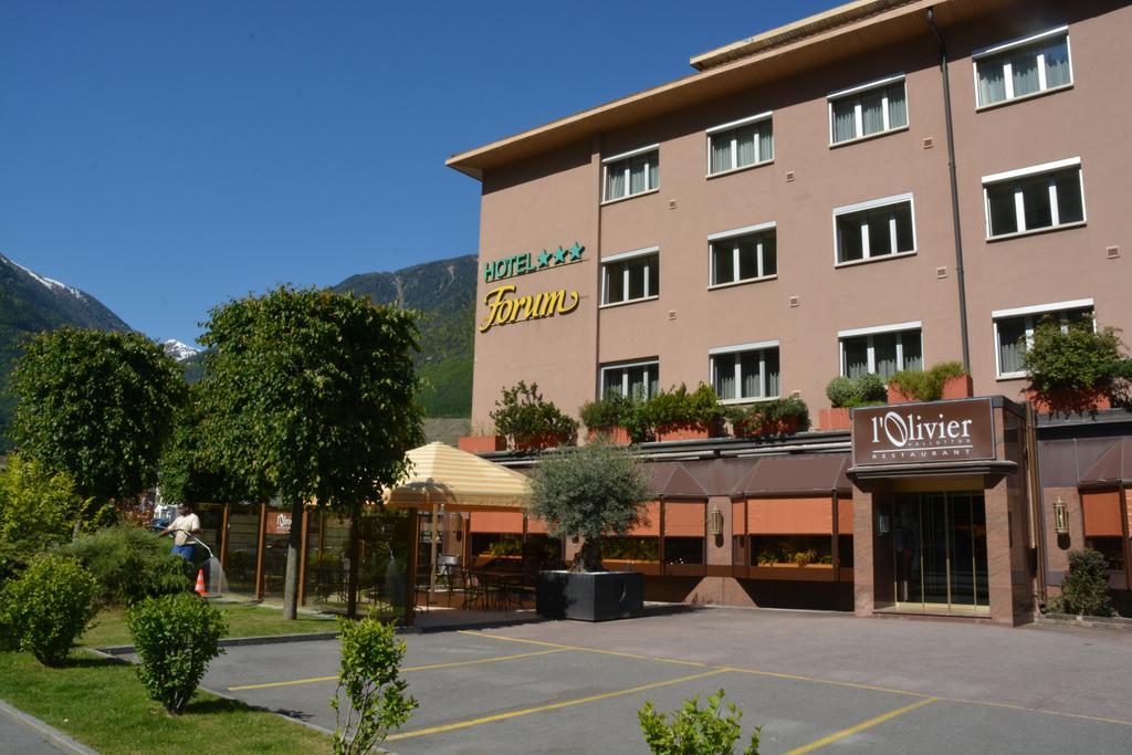 Hotel Forum Martigny Bagian luar foto