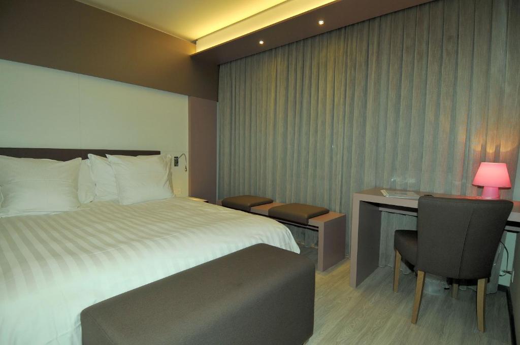 Hotel Forum Martigny Ruang foto