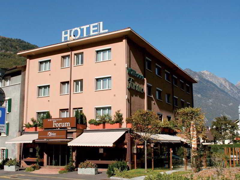 Hotel Forum Martigny Bagian luar foto