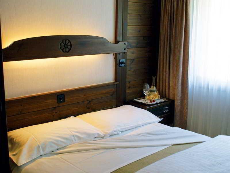 Hotel Forum Martigny Bagian luar foto